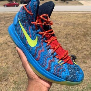 NIKE KD 5 “Christmas”